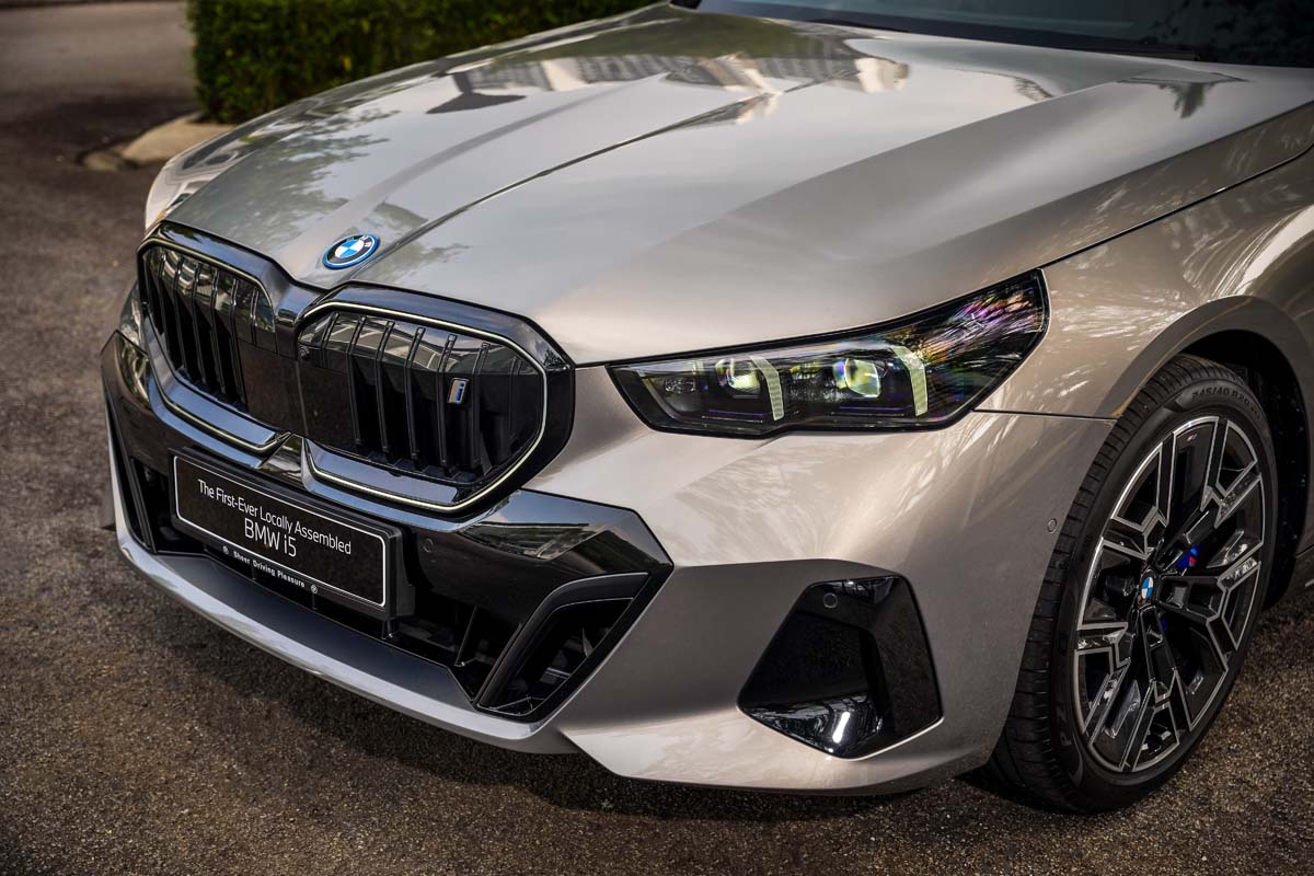 BMW 发布三款新车：包括 CKD 版 BMW i5、长轴距 iX1 以及限量版218 Gran Coupe
