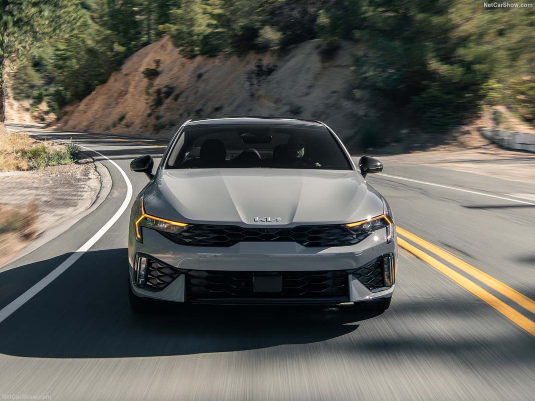 Kia：取消实体按键是错误的，但很多汽车制造商拒绝承认错误