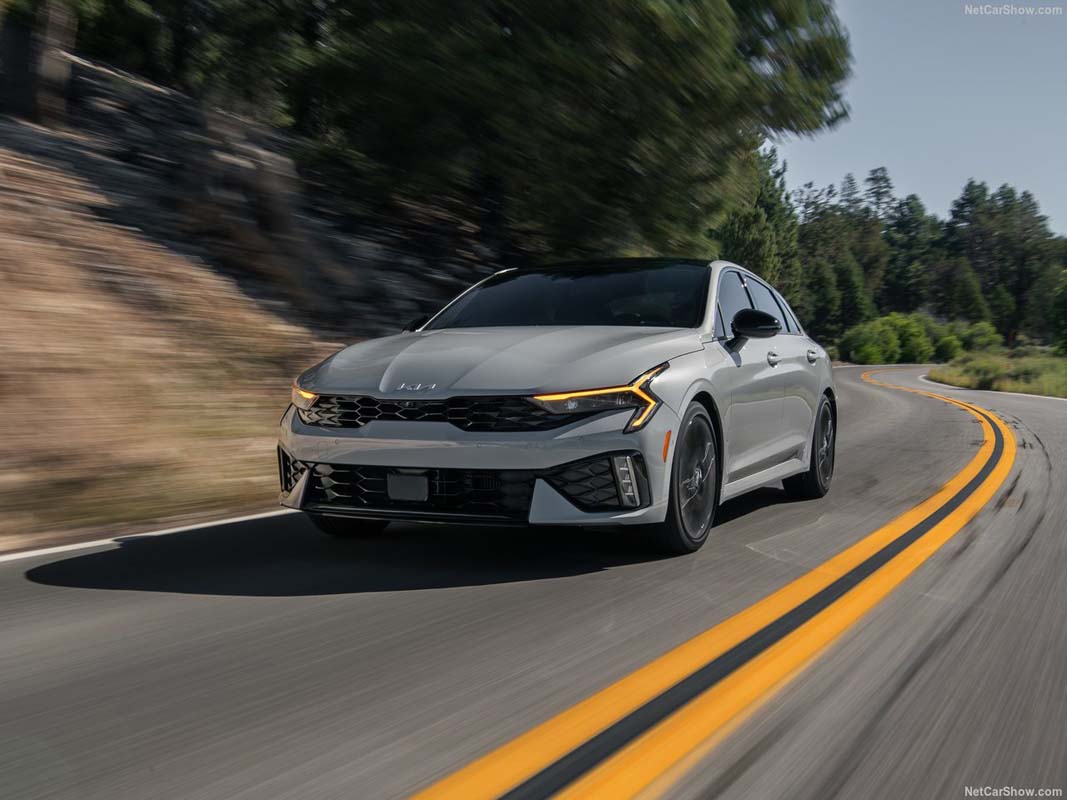Kia：取消实体按键是错误的，但很多汽车制造商拒绝承认错误