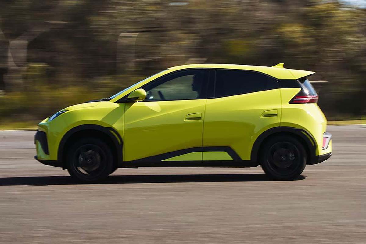 2026 BYD Atto 1 泰国登场：最大续航380 km、售价RM 51,970起