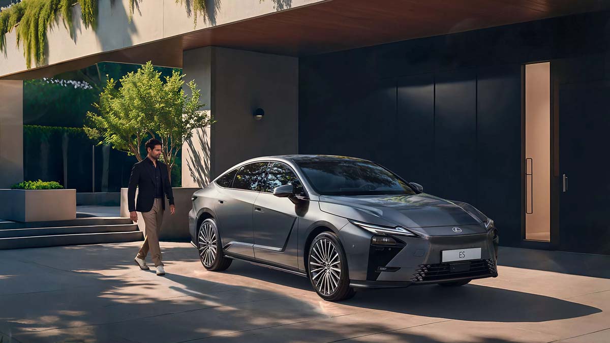 2026 Lexus ES 改头换面，日本E-Class 具备纯电/混动双动力选择！