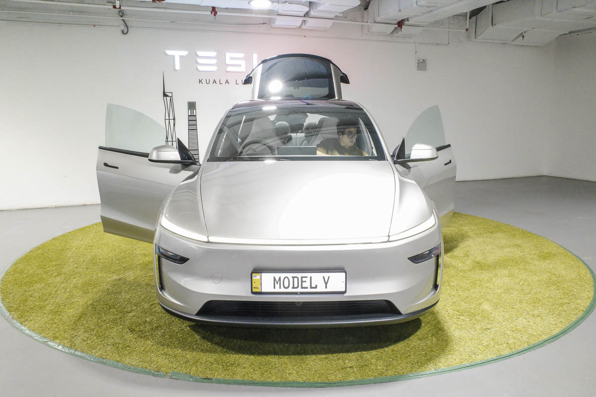 2026 Tesla Model Y L 登陆我国：0-100加速5秒、WLTP 688 km，本地售价RM 260,000起！